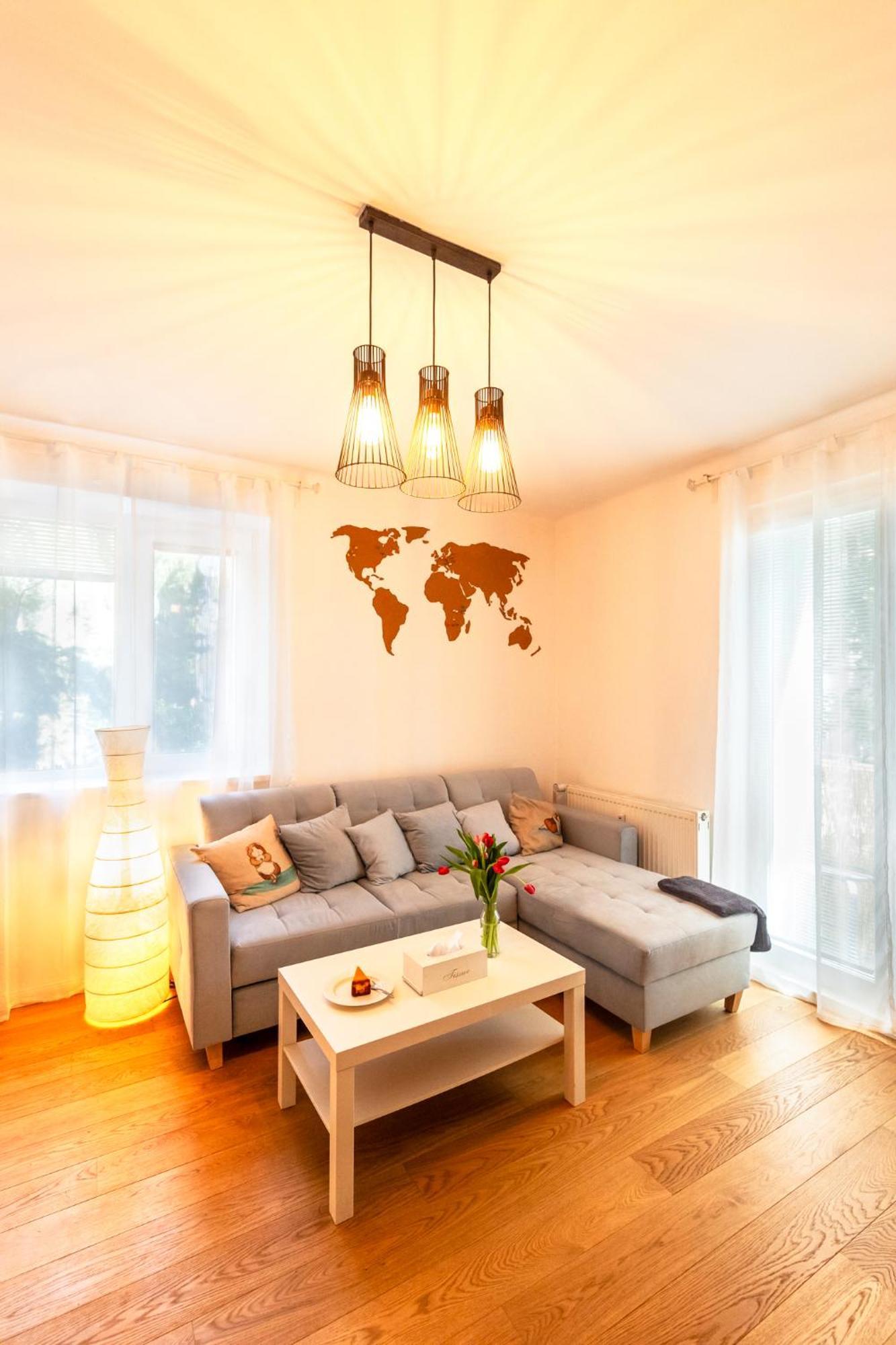 Quiet Apartment In New City Center, Nivy ブラチスラヴァ エクステリア 写真