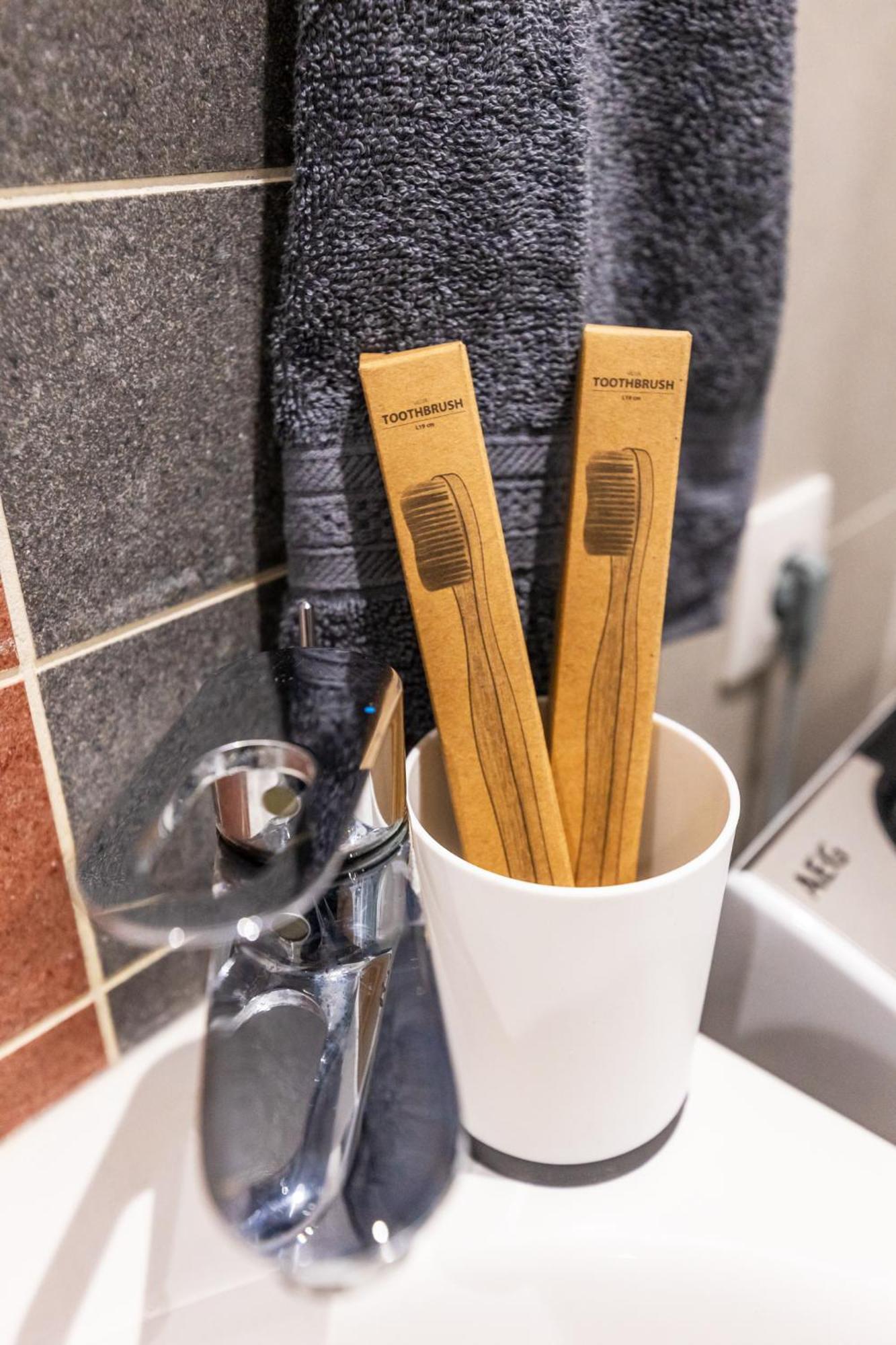 Quiet Apartment In New City Center, Nivy ブラチスラヴァ エクステリア 写真
